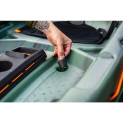 Scupper Plugs For Kayak. Pack Of 4. Small -Pelicansport 95e6364a3d7834b8d0a73ba51226d337cd4170f3